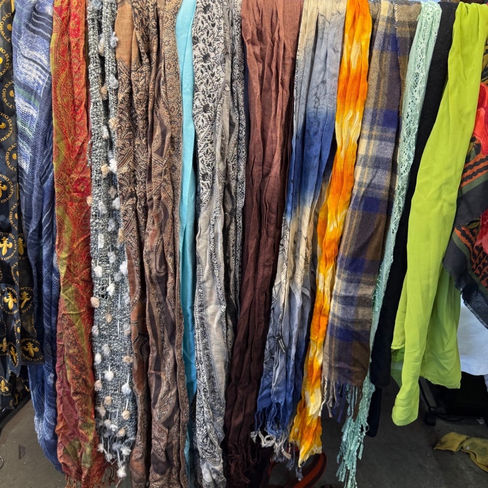 LOT of 14 total scarves, Cotton, Kashmir, Silk different lengths‎